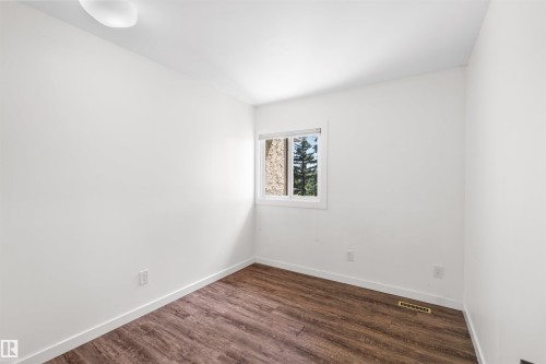 117 Tudor Lane Nw, Edmonton, AB - Indoor Photo Showing Other Room