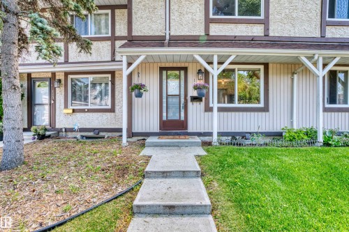 117 Tudor Lane Nw, Edmonton, AB - Outdoor With Facade