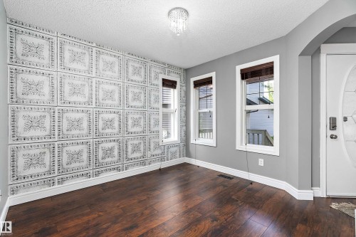 1103 115 Street Sw, Edmonton, AB - Indoor Photo Showing Other Room