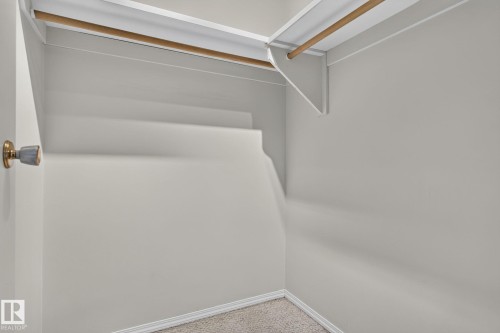 Image quality insufficient for description - 10644 158 Avenue Nw, Edmonton, AB - Indoor