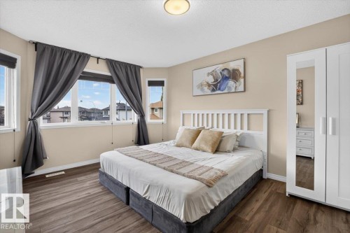 31 Haney Landing, Spruce Grove, AB - Indoor Photo Showing Bedroom