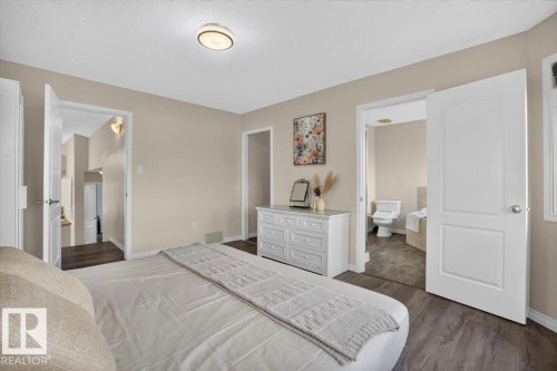 31 Haney Landing, Spruce Grove, AB - Indoor Photo Showing Bedroom