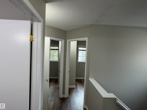 1535 80A Street Nw, Edmonton, AB - Indoor Photo Showing Other Room