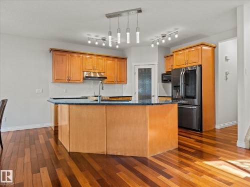 4704 160 Avenue Nw, Edmonton, AB - Indoor Photo Showing Kitchen