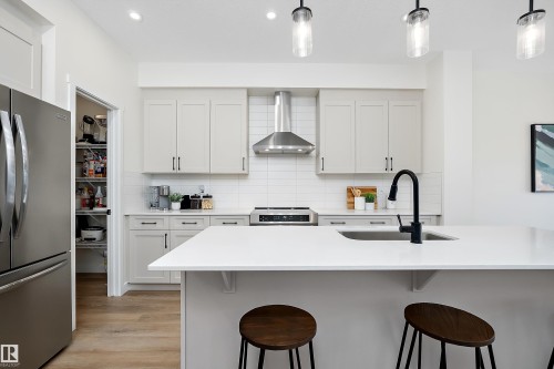 13007 213 Street Nw, Edmonton, AB - Indoor Photo Showing Kitchen With Upgraded Kitchen