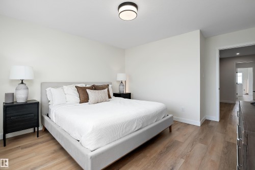 13007 213 Street Nw, Edmonton, AB - Indoor Photo Showing Bedroom