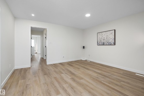 13007 213 Street Nw, Edmonton, AB - Indoor Photo Showing Other Room
