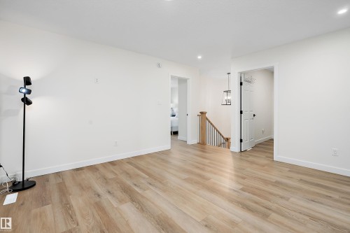 13007 213 Street Nw, Edmonton, AB - Indoor Photo Showing Other Room