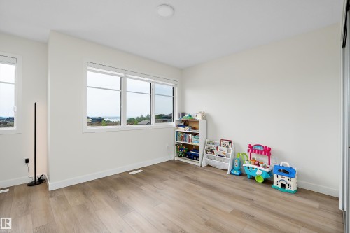 13007 213 Street Nw, Edmonton, AB - Indoor
