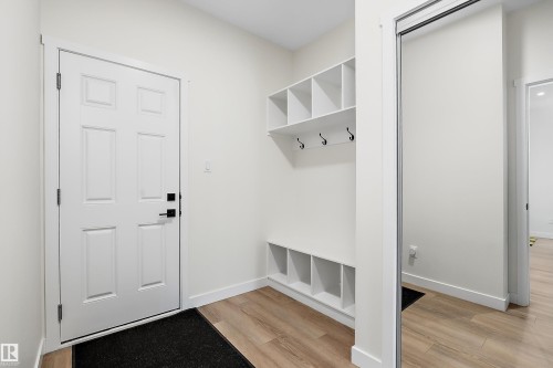 13007 213 Street Nw, Edmonton, AB - Indoor Photo Showing Other Room