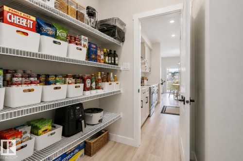 13007 213 Street Nw, Edmonton, AB - Indoor
