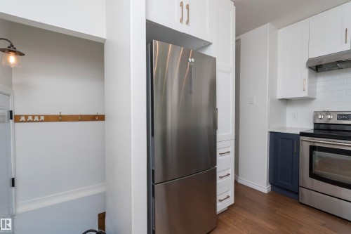 10941 150 Street Nw, Edmonton, AB - Indoor Photo Showing Kitchen