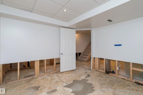 10941 150 Street Nw, Edmonton, AB - Indoor Photo Showing Other Room