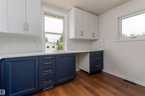 10941 150 Street Nw, Edmonton, AB - Indoor