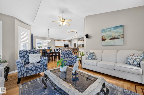 29 Second Avenue, Ardrossan, AB - Indoor Photo Showing Living Room