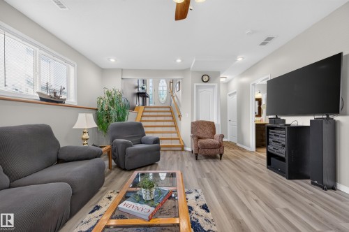 29 Second Avenue, Ardrossan, AB - Indoor Photo Showing Living Room