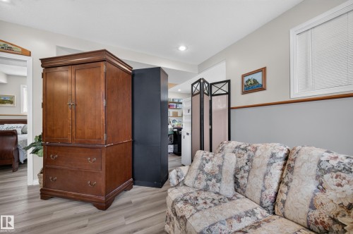 29 Second Avenue, Ardrossan, AB - Indoor
