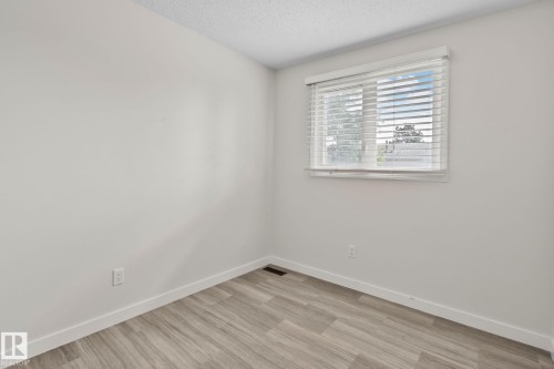 18337 66 Avenue Nw, Edmonton, AB - Indoor Photo Showing Other Room