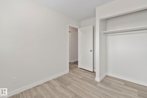 18337 66 Avenue Nw, Edmonton, AB - Indoor Photo Showing Other Room