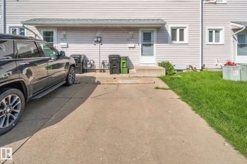 18337 66 Avenue Nw, Edmonton, AB - Outdoor With Exterior