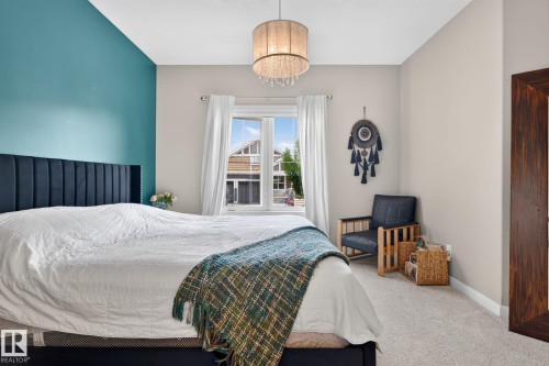 2327 Frezenberg Avenue Nw, Edmonton, AB - Indoor Photo Showing Bedroom