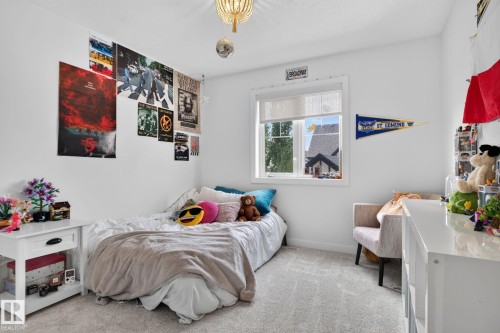2327 Frezenberg Avenue Nw, Edmonton, AB - Indoor Photo Showing Bedroom