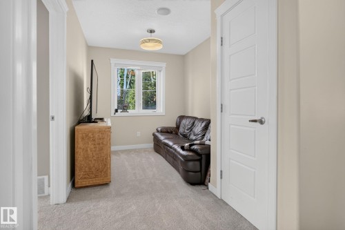 2327 Frezenberg Avenue Nw, Edmonton, AB - Indoor Photo Showing Other Room