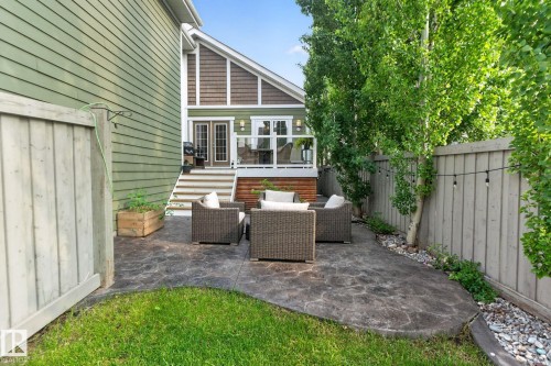 2327 Frezenberg Avenue Nw, Edmonton, AB - Outdoor