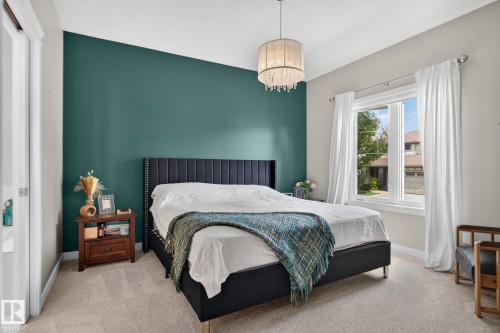 2327 Frezenberg Avenue Nw, Edmonton, AB - Indoor Photo Showing Bedroom