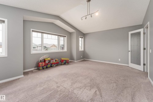 2055 Redtail Common Nw, Edmonton, AB - Indoor Photo Showing Other Room
