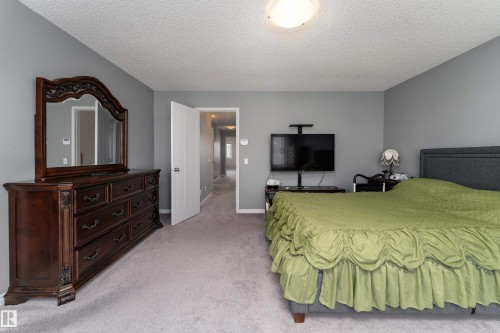 2055 Redtail Common Nw, Edmonton, AB - Indoor Photo Showing Bedroom