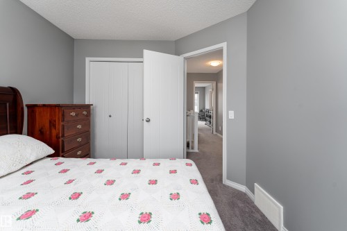 2055 Redtail Common Nw, Edmonton, AB - Indoor Photo Showing Bedroom