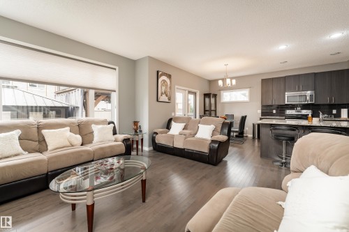 2055 Redtail Common Nw, Edmonton, AB - Indoor Photo Showing Living Room