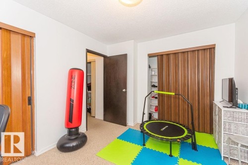 61 Lancaster Terrace Nw, Edmonton, AB - Indoor