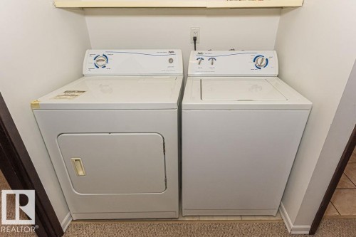 61 Lancaster Terrace Nw, Edmonton, AB - Indoor Photo Showing Laundry Room