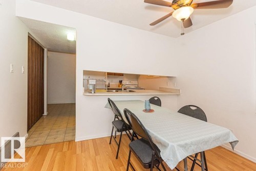 61 Lancaster Terrace Nw, Edmonton, AB - Indoor Photo Showing Dining Room