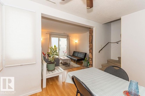 61 Lancaster Terrace Nw, Edmonton, AB - Indoor