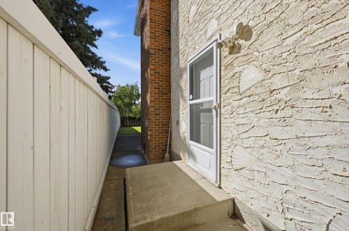8119 24 Avenue Nw, Edmonton, AB - Outdoor