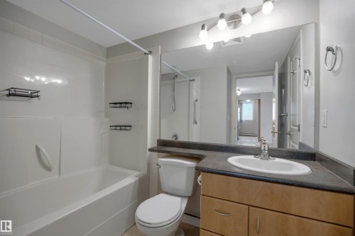 #1701 10303 105 St Nw, Edmonton, AB - Indoor Photo Showing Bathroom