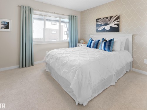 1626 33A Street Nw, Edmonton, AB - Indoor Photo Showing Bedroom