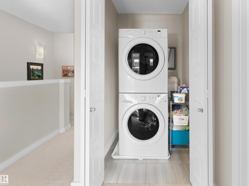 1626 33A Street Nw, Edmonton, AB - Indoor Photo Showing Laundry Room