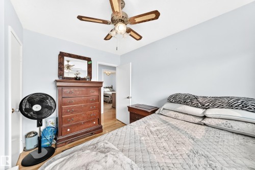 7312 Delwood Road Nw, Edmonton, AB - Indoor Photo Showing Bedroom