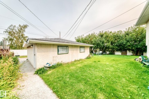 7312 Delwood Road Nw, Edmonton, AB - Outdoor