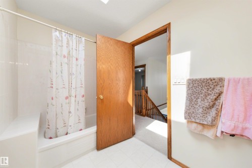 15304 74 Street Nw, Edmonton, AB - Indoor Photo Showing Other Room