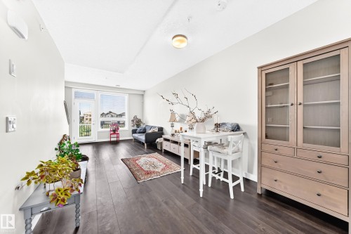#60 2560 Pegasus Bv Nw, Edmonton, AB - Indoor