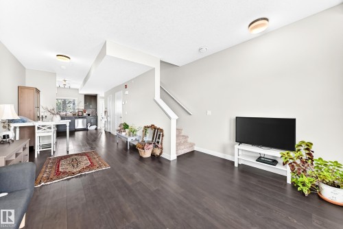 #60 2560 Pegasus Bv Nw, Edmonton, AB - Indoor