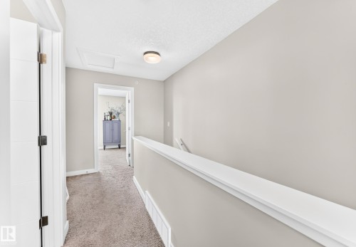 #60 2560 Pegasus Bv Nw, Edmonton, AB - Indoor Photo Showing Other Room