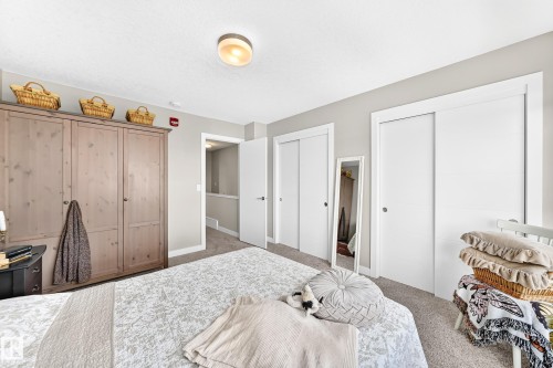 #60 2560 Pegasus Bv Nw, Edmonton, AB - Indoor Photo Showing Bedroom