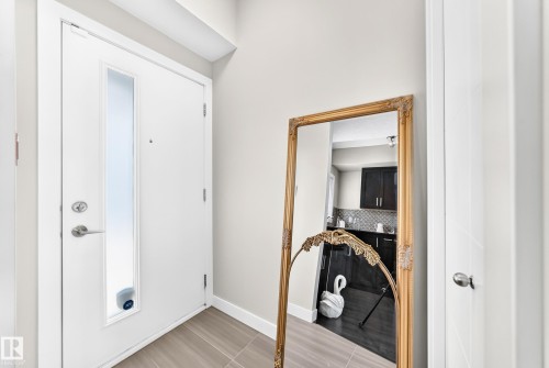 #60 2560 Pegasus Bv Nw, Edmonton, AB - Indoor Photo Showing Other Room