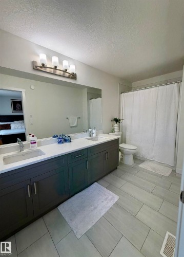 85 Meadowlink Common, Spruce Grove, AB - Indoor Photo Showing Bathroom